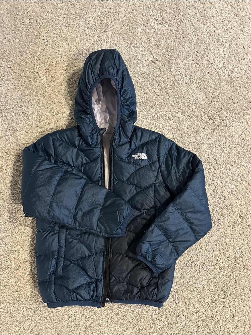 The North Face Girls (7/8) Metallic Navy Hooded Puffer Jacket w/ Pockets